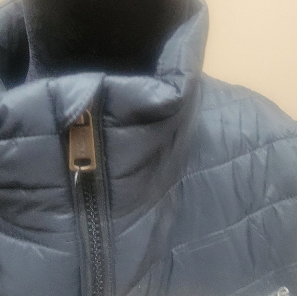 Brand New Women's Heared Venture Heat Vest - Picture 3 of 11